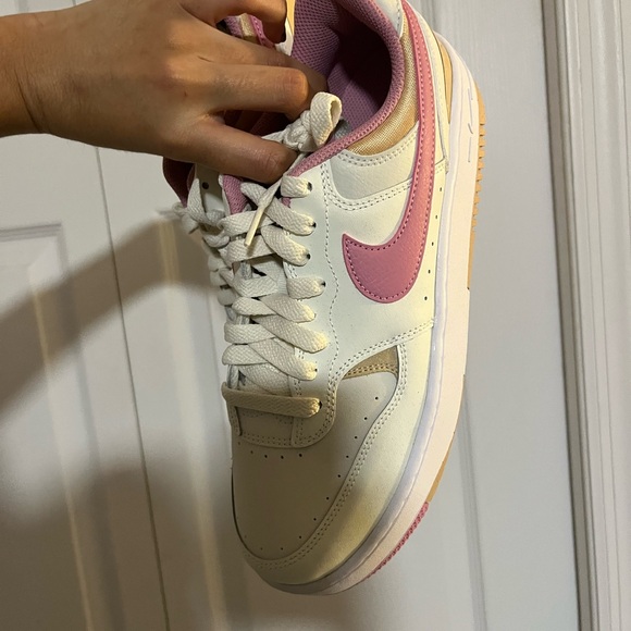 Nike Gamma Force Sneakers - Picture 3 of 5